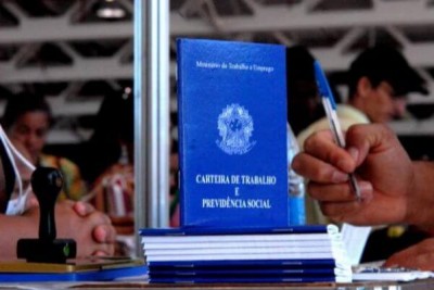 Dados do Caged já consideram as novas formas de contratação estabelecidas na reforma trabalhista (Foto: Marcello Casal Jr/Arquivo Agência Brasil)