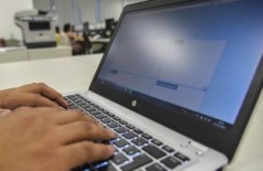 Segundo a análise, 28,3% dos estudantes do Brasil afirmaram que têm acesso a computadores com internet nas escolas --- Agência Brasil/EBC
