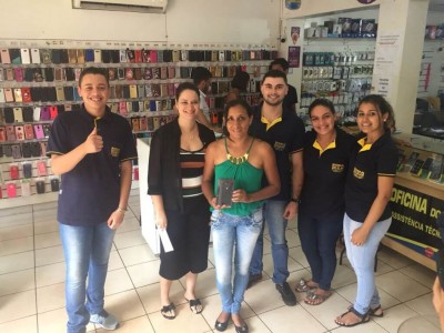 iPhone 8 da promoção de Natal é entregue para ganhadora