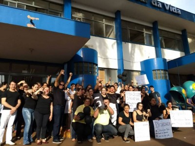Manifestação que ocorreu no mês passado, também pela falta de pagamento de salário Foto: Eliel Oliveira