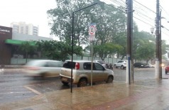 Somente no dia 2 de janeiro foram mais de 100 milímetros de chuva em Dourados (Foto: André Bento)
