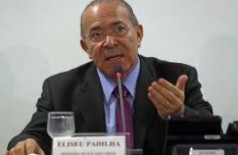 O ministro da Casa Civil, Eliseu Padilha, apresenta dados do Incra sobre a reforma agrária em 2017 (Antonio Cruz/Agência Brasil)