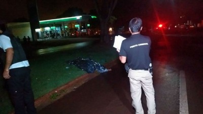 A equipe do Corpo de Bombeiros esteve no local do acidente, mas a vítima já estava morta (Fotos: Adilson Domingos)