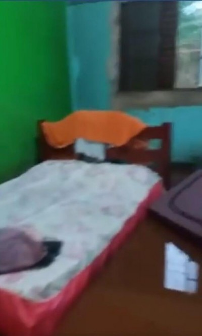 Casa ficou alagada na Vila Cachoeirinha após chuvarada de sábado (Foto: Reprodução/Facebook)