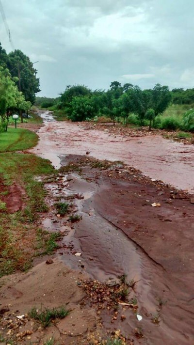 Morador da Sitioca Campina Verde publicou foto da região com apelo por ajuda da prefeitura (Foto: Reprodução/Facebook)
