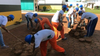 O curso conta com a participação de 25 alunos e envolve aulas teóricas e práticas na PED (Foto: Divulgação/Agepen)