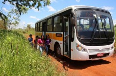 Prefeitura diz atender ao menos 4,8 mil alunos por dia com transporte escolar (Foto: Divulgação/Prefeitura de Dourados)
