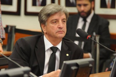 Justiça bloqueia 30% do salário de Dagoberto após condenação