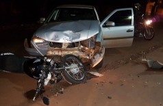 Com o impacto da batida, o motociclista foi arremessado a  mais de 10 metros do local do acidente (Fotos: Marcos Pierry)