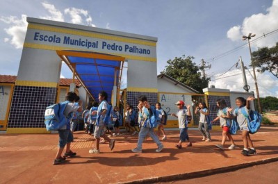 Rede municipal de ensino não terá aulas nos horários de jogos da Seleção (Foto: A. Frota)