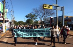 Servidores da Educação realizam manifestação em Dourados contra a prefeitura (Foto: divulgação/94FM)