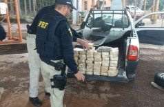 A PRF disse que a droga está avaliada em torno de R$ 1 milhão (Foto: PRF)