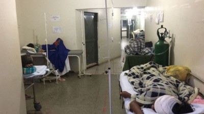 Denúncia mostrou pacientes em leitos nos corredores do Hospital da Vida (Foto: divulgação)