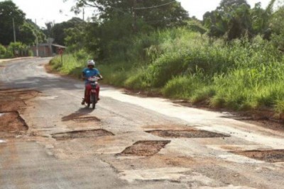 Tapa-buracos com dinheiro do Estado em Dourados deve acabar no próximo dia 30 (Foto: A. Frota)