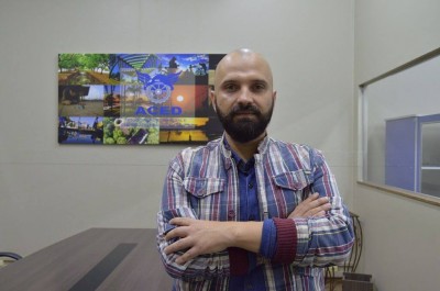 Dan Nogueira é visual merchandising, produtor de moda e tem ampla experiência na área de gerência, atendimento e vendas em lojas de rede e marcas de renome nacional (Foto: Divulgação/Aced)