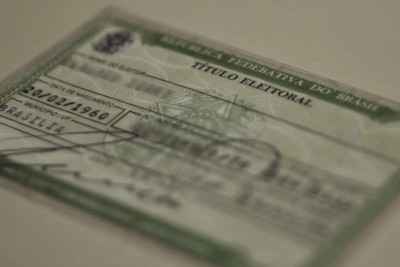 Segunda via do título de eleitor pode ser pedida somente até amanhã (27) (Arquivo/Agência Brasil)