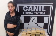 Joice Cristina Vieira, de 22 anos, foi presa após ser flagrada co drogas - Foto: Sidnei Bronka