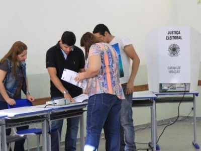 Votação durante o primeiro turno em Campo Grande (Foto: Marina Pacheco - Arquivo/Campo Grande News)