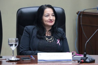 Ex-secretária de Educação, vereadora Denize Portollan está presa (Foto: Thiago Morais)