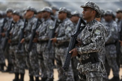 Cerca de 100 homens já estão a caminho de Fortaleza (Foto: Marcelo Camargo/Agência Brasil)