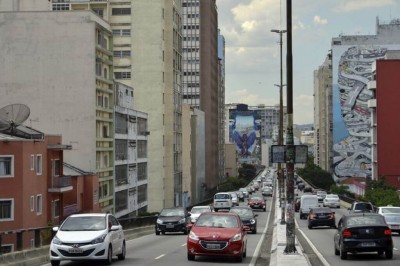 O seguro é obrigatório e deve ser pago por motoristas e motociclistas de todo o país - Arquivo/Agência Brasil