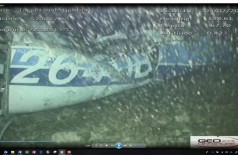 Imagens identificaram corpo entre a fuselagem do monomotor - Foto: Reproduçã/Twitter AAIB
