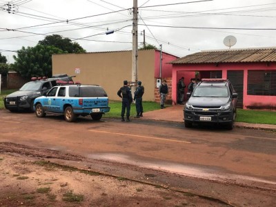 Polícia durante operação em Maracaju (Foto: divulgação/polícia)