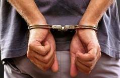 Homem de 30 anos é preso depois de furtar várias vezes a casa do vizinho em Dourados