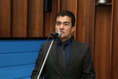Na Assembleia Legislativa, Marçal Filho cobrou que congressistas acelerem aprovação de projeto que apresentou em 2011 (Foto: Victor Chileno)