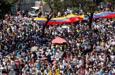 Guaidó e Maduro convocam manifestações para sábado