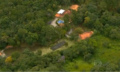 Vista aérea do sítio Santa Bárbara, em Atibaia (SP), frequentado pelo ex-presidente Lula (Foto: Reprodução TV GLOBO)