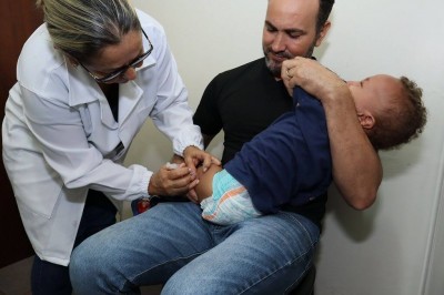 Mais de 50 por cento do público-alvo receberam a vacina contra a gripe Influenza em Dourados ( Foto: A. Frota)