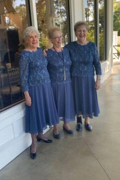 Avós usam o mesmo vestido em casamento Foto: Reprodução/Twitter(Alex Campisi @aacampisi)