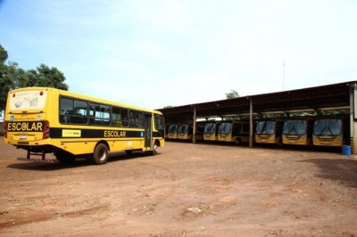 Desde que as aulas iniciaram, no dia 15, alunos estão sem transporte escolar -Foto: A. Frota