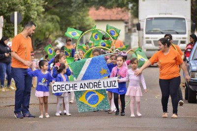 Desfile cívico da Creche André Luiz celebrou Independência do Brasil (Fotos: Eliel Oliveira/Divulgação)