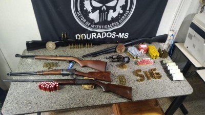 Armas e munições apreendias pela polícia - Foto: Sidnei Bronka