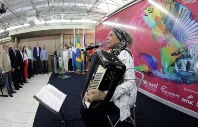 Lenilde Ramos participou da primeira apresentação do Hino de Mato Grosso do Sul (Foto: André Bittar/ Chico Ribeiro)