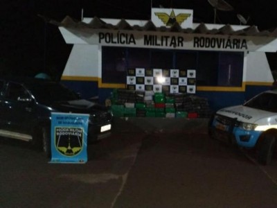 Veículo e drogas apreendidos pela polícia - Foto: PMR