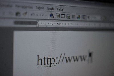 Criador da WWW propõe contrato para