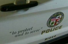 O lema da LAPD é 'Proteger e servir' - Foto: Reprodução