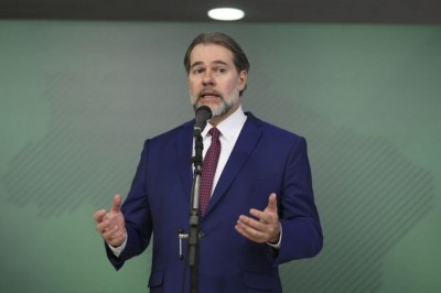 O presidente da República em exercício, Dias Toffoli, durante entrevista coletiva, no Palácio do Planalto (Foto: Arquivo/Fabio Rodrigues Pozzebom/Agência Brasil)