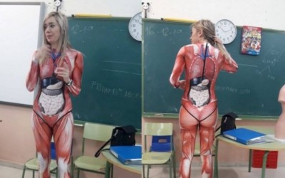 Professora se veste com