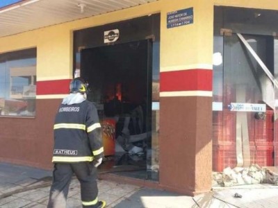 Prejuízo chega a R$ 3 milhões em mercado destruído por incêndio (Foto: Imagem: Márcio Rogério / Nova News)