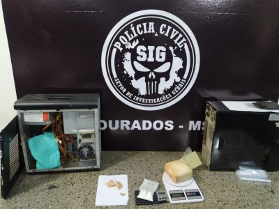 Droga apreendida na casa do acusado (Foto: divulgação/SIG)