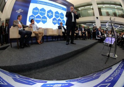 Reinaldo Azambuja também anunciou que lançamento de 80 serviços digitais será em abril (Foto: Chico Ribeiro)