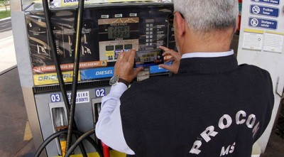 Postos adquiriram gasolina antes do aumento, mas já elevaram preço nas bombas (Foto: Chico Ribeiro)