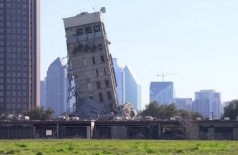 'Torre Inclinada de Dallas' (Foto: Reprodução/Twitter)