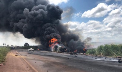 Acidente entre caminhão e carreta deixa um morto na BR-267, Em Nova Alvorada do Sul (MS). — Foto: Alvorada Informa