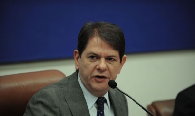 Cid Gomes tem alta e deixa Hospital Klinikum em Fortaleza (Foto: Arquivo/Agência Brasil)