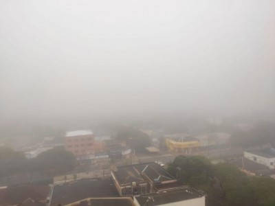 Dourados amanhece nesta sexta-feira com forte neblina - Foto: Karol Chicoski/94FM